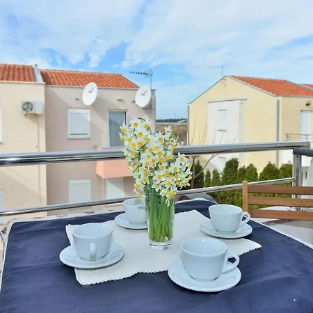 Appartement Parić Near The Sea - Unique Landmark *